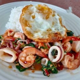 ข้าวกะเพราหอม(น้องนะโม)
