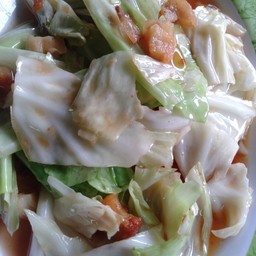 กระหลำ่่ปลีผัดนำ้ปลา