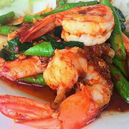 ผัดพริกแกงกุ้ง ราดข้าว