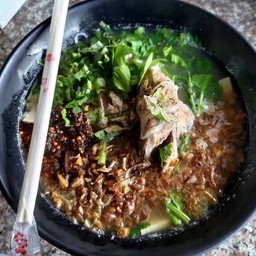 ก๋วยจั๊บญวณ น้ำซุปเข้มข้น เส้นเหนียวนุ่ม บอกเลยต้องลอง