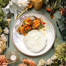 กุ้งสดผัดกระเพรารสเด็ด