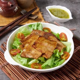 ยำ สลัดหมูย่างถ่าน