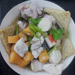 อิ่มจังชาบูเสียบไม้ หน้า 7-11 ต.ป่าตัน