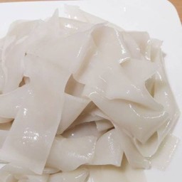 เส้นใหญ่ลวก