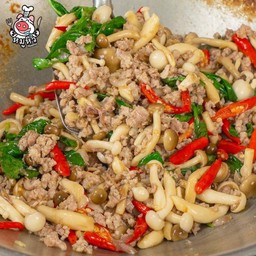 ผัดกระเพราเห็ด(กับข้าว)