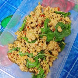 กะเพราไก่สับ