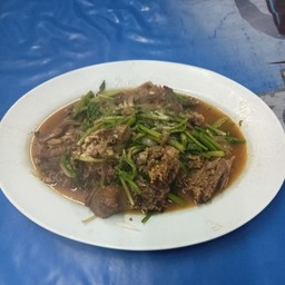 เป็ดผัดขึ่นฉ่าย