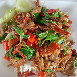 ข้าวผัดกะเพรา