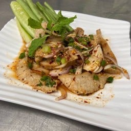 น้ำตกคอหมูย่าง