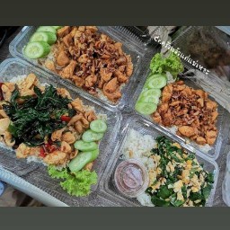 24-Hour Made-to-Order Food