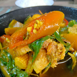 แกงป่าเนื้อติดมัน เป็นกับข้าว (เนื้อสด)