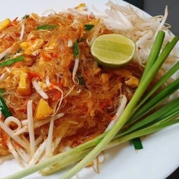 ผัดไทยวุ้นเส้นทรงเครื่อง