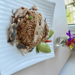 ข้าวผัดน้ำพริกปลาทู