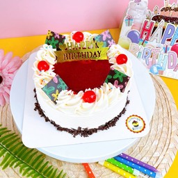 เค้กวนิลา หน้าแยมสตอเบอรี่