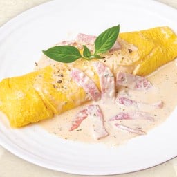 ข้าวแฮมเห็ดซอสขาวห่อไข่