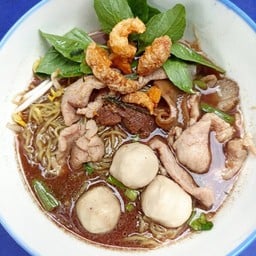 ก๋วยเตี๋ยวหมูน้ำตก พรกมล