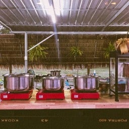 พร้อมเจ๊งโภชนา