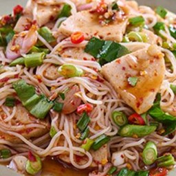 ยำขนมจีนหมูยอ(ปลาร้า)