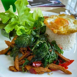 กระเพราอกเป็ด+ไข่ดาว