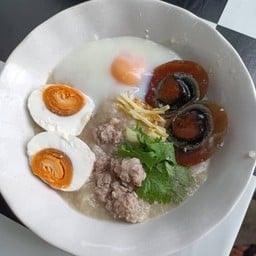 ข้าวมันไก่นายเบียร์