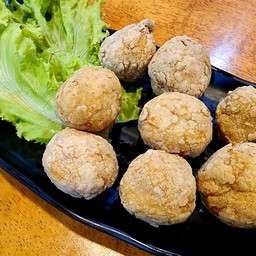 ลูกชิ้นกรอบ