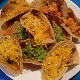 โบราณ...3 สี  8 ชิ้น