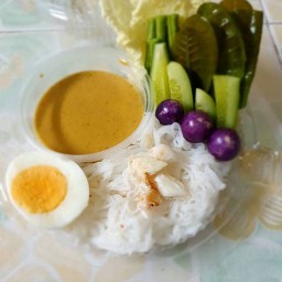 โนอาห์ ขนมจีนน้ำยาปู