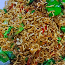 มาม่าผัดขี้เมา