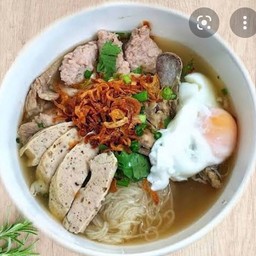 อริสา ก๋วยจั๊บ