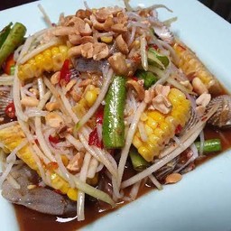 ตำข้าวโพดโคราช+เส้นมะกอ+กุ้งสด