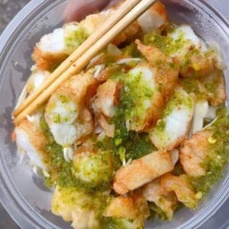 ไข่ปลาหมึกชุปแป้งทอด & เหมี่ยงปลานิลอบโอ่ง