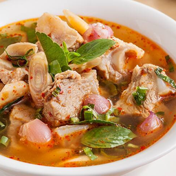 ต้มแซ่บกระดูกหมู