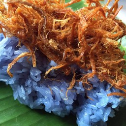 ข้าวเหนียวอัญชันหมูฝอยหวาน