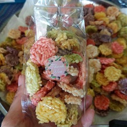 ข้าวแต๋นน้ำแตงโม & โคตรกระเพราพริกแห้ง เคหะร่มเกล้า หลังคาแดง