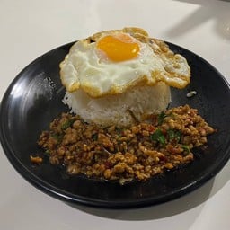 กระเพราลับ 1/2 &เครื่องดื่ม