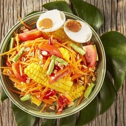 [ร้านส้มตำ ยำ แซบ] ตำไทยไข่เค็ม