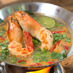 กุ้งแม่น้ำต้มมะนาว