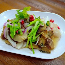 ยำปลาสลิด
