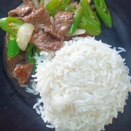 ข้าวผัดพริกเนื้อ