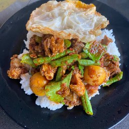 ผัดพริกแกงรังไข่อ่อน