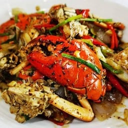 ปูไข่ผัดพริกไทยดำ  (500กรัม)