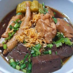 ก๋วยเตี๋ยวไก่มะระ เจ้าเก่าเจ้าเดิม ซ.1 พฤกษา 85