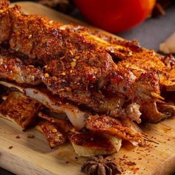 หม่าล่าน้องพร น้ำลัดซ.5เข้าไป500เมตรอยู่ขวามือค่ะมีลานจอดรถด้วยคะ