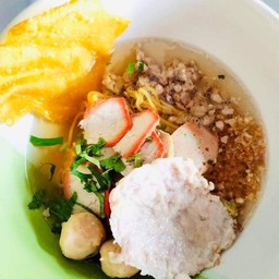 อาแปะ ก๋วยเตี๋ยวหมู ข้าวขาหมู