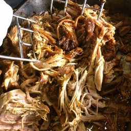 หมูฉีกแบบโซโล!