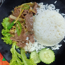 ข้าวผัดขิงเนื้อราดข้าว