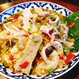 ยำหมูยอ