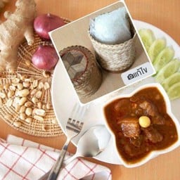 ข้าวเหนียว+แกงฮังเล