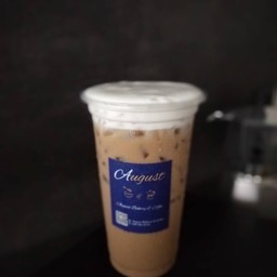 กาแฟสดสกัดจากหม้อต้ม Mokapot  ชงแก้วต่อแก้ว เพื่อให้ได้รสชาติที่หอมกลมกล่อมของชา-กาแฟ มบ.เทพานิเวศน์ ซ.4/1 เทพารักษ์ 110