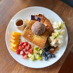 Mixed Fruit Toast (มิกซ์ฟรุ๊ตโทสต์)